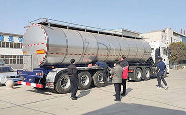 鮮奶運輸專用車放奶管路設(shè)計特點