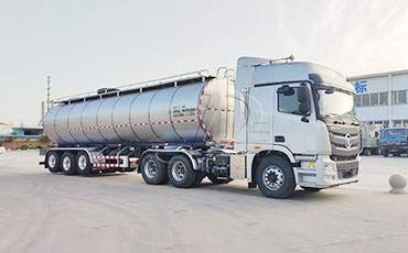 2025年國(guó)內(nèi)牛奶運(yùn)輸車(chē)廠家權(quán)威排名：新東機(jī)械領(lǐng)跑行業(yè)創(chuàng)新