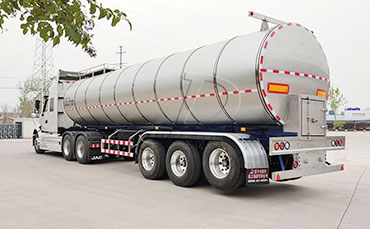 牛奶運(yùn)輸車(chē)的“內(nèi)膽守護(hù)術(shù)”：3mm不銹鋼如何鎖住鮮奶安全？