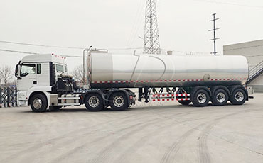 新東鮮奶運(yùn)輸車(chē)如何保障每一滴牛奶的新鮮？