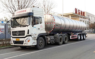 寒地鮮奶運(yùn)輸“破冰”：新東鮮奶運(yùn)輸車(chē)扛住-35℃極寒